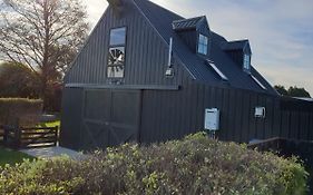 Accommodation At Lakeside
