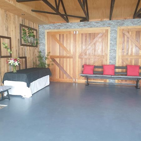 Accommodation At Lakeside Oamaru Exterior photo