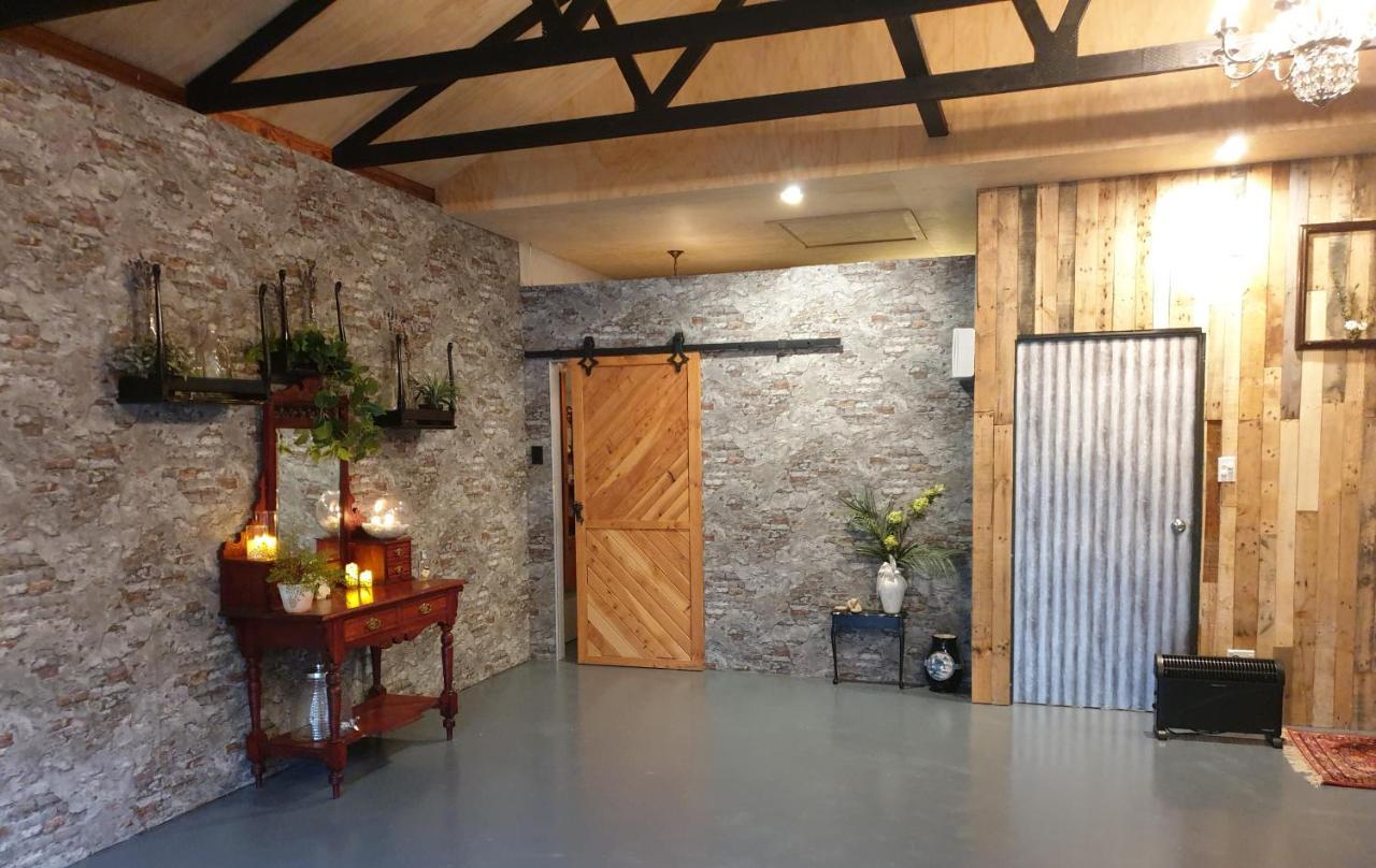 Accommodation At Lakeside Oamaru Exterior photo